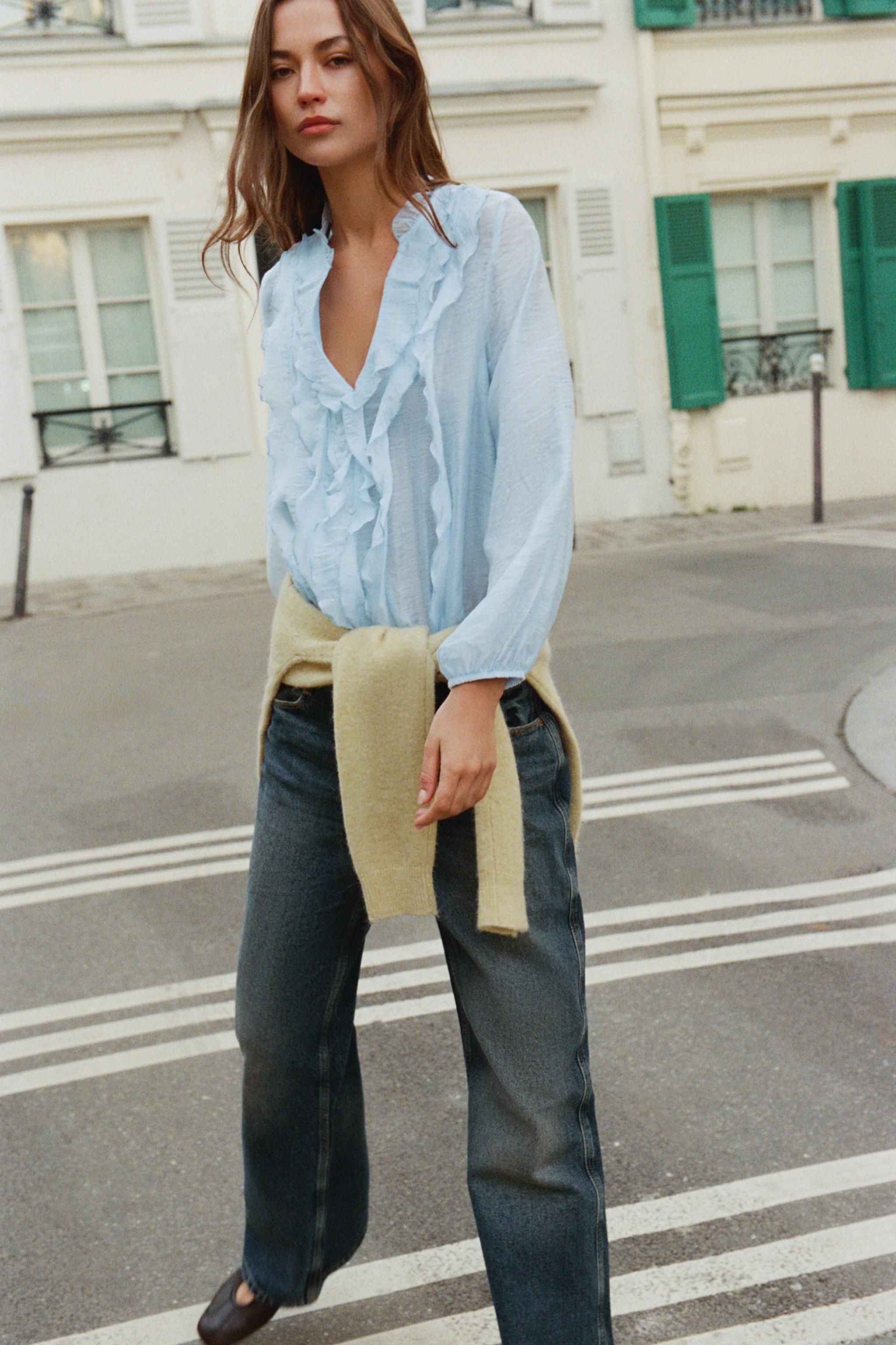 BLOUSE À VOLANTS ET POIS
